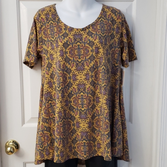 LuLaRoe Tops - 2/$15 - Lularoe Perfect T